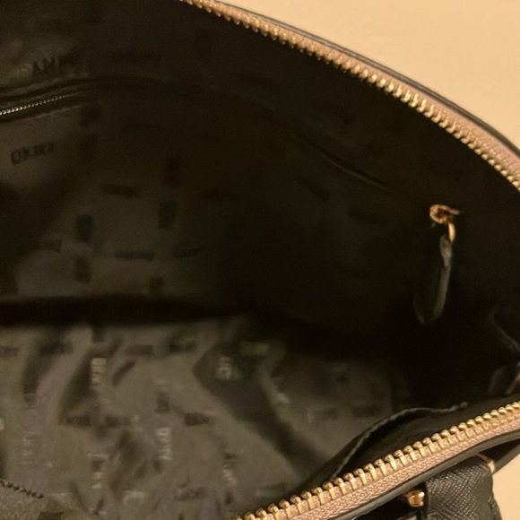 EUC Dkny bag - Picture 11 of 14